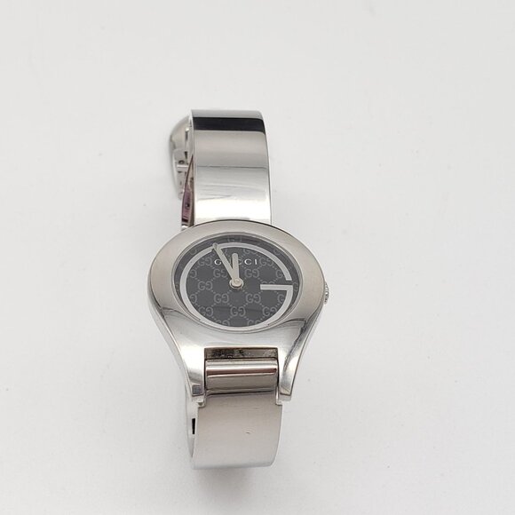 Gucci Watch 6700L Black X Silver Bangle Watch 103-110325 - Picture 9 of 16